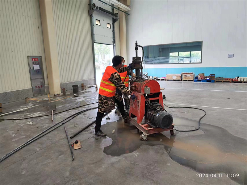 九湖镇厂房地面下沉塌陷注浆加固施工